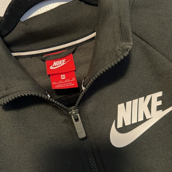 Nike Sweater - Picture 2 of 2